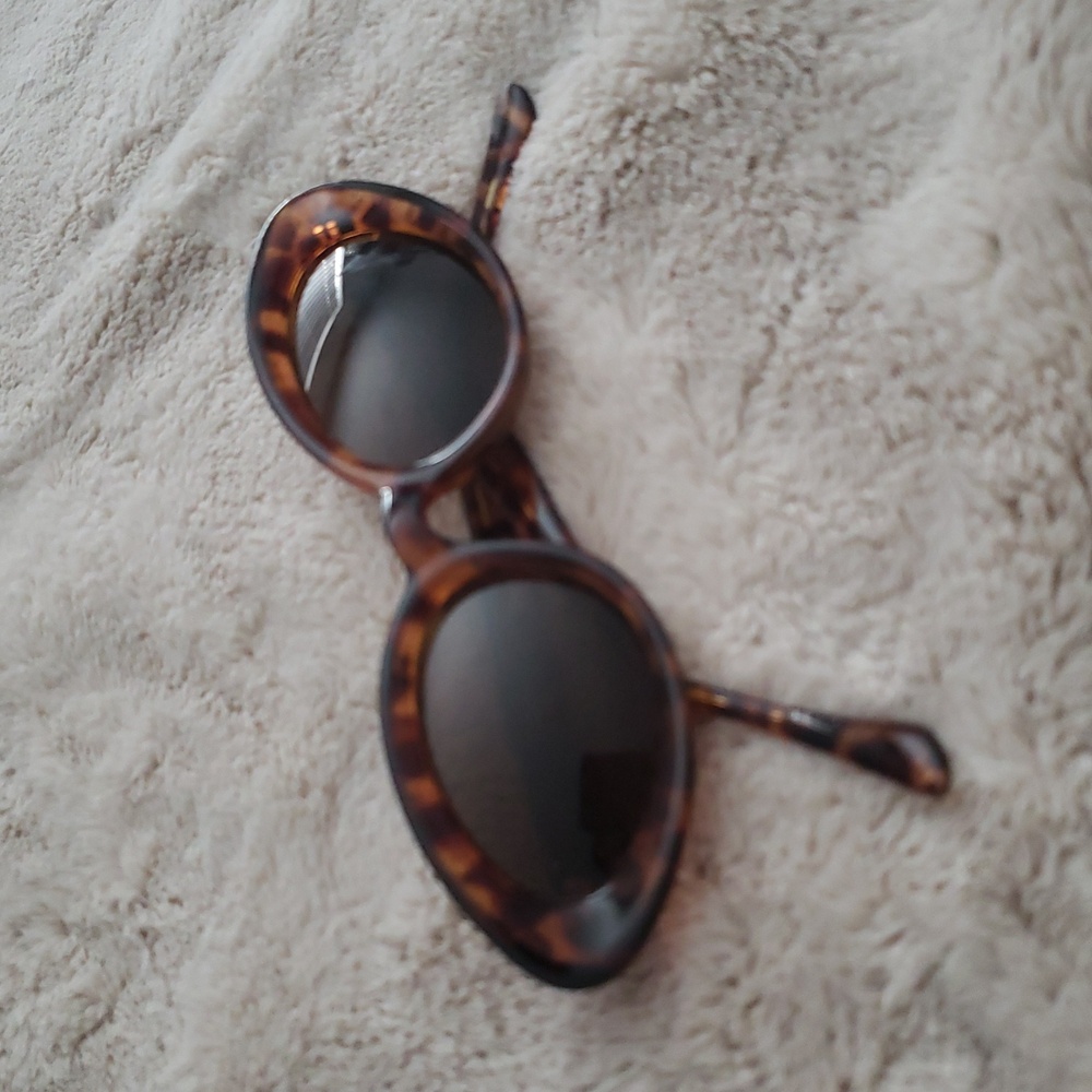 VTG AUGHTIES BP NORDSTROM TORTOISE CATEYE SUNGLASSES